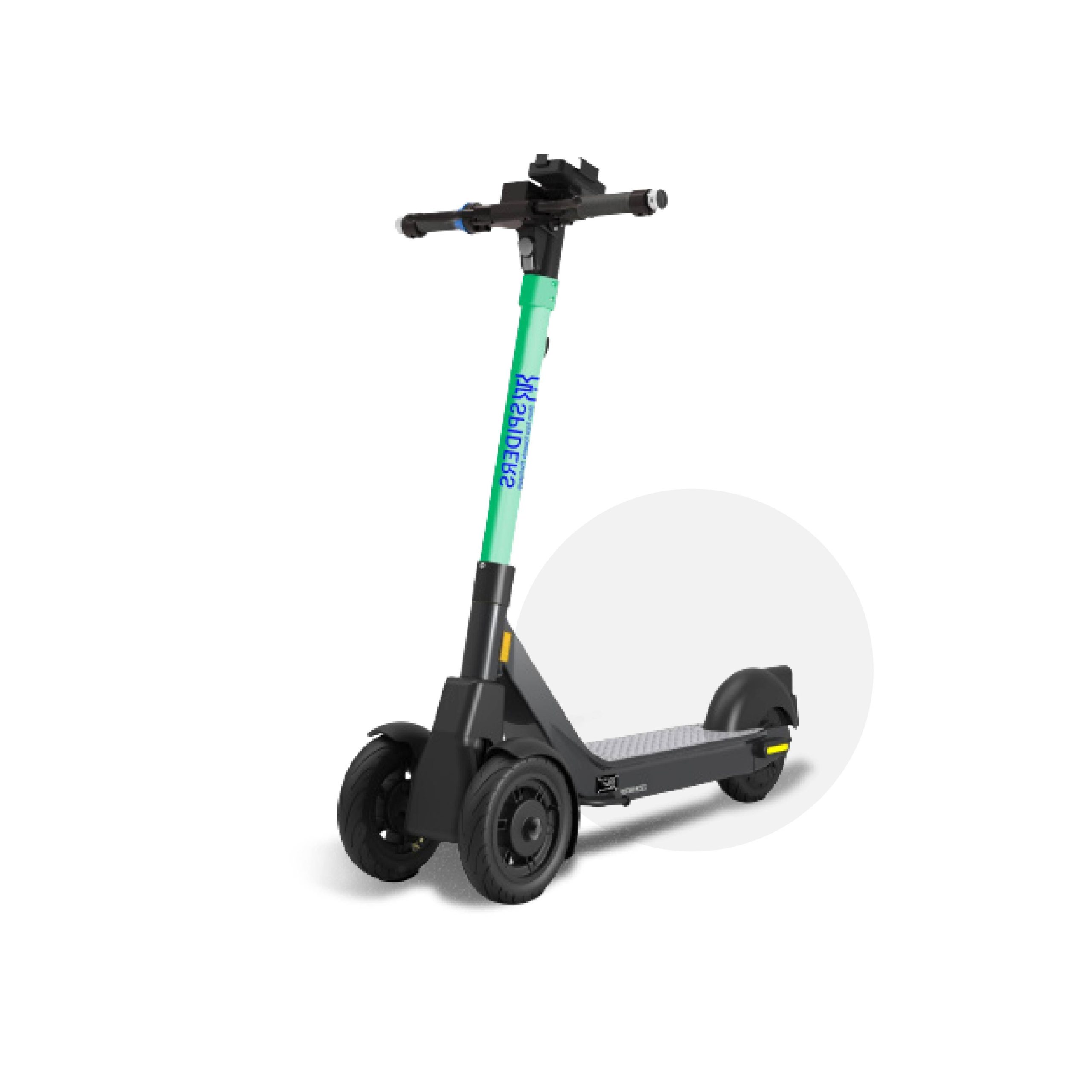 مركبـــة كهربائيــة بثلاث عجــــلات